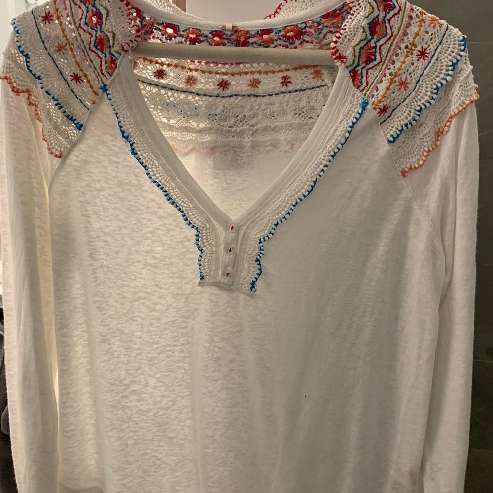 Free People white cotton blouse with embroidered detail